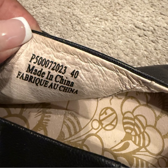 Size 9.5 Fly London Black Women's Sandals - Picture 6 of 6